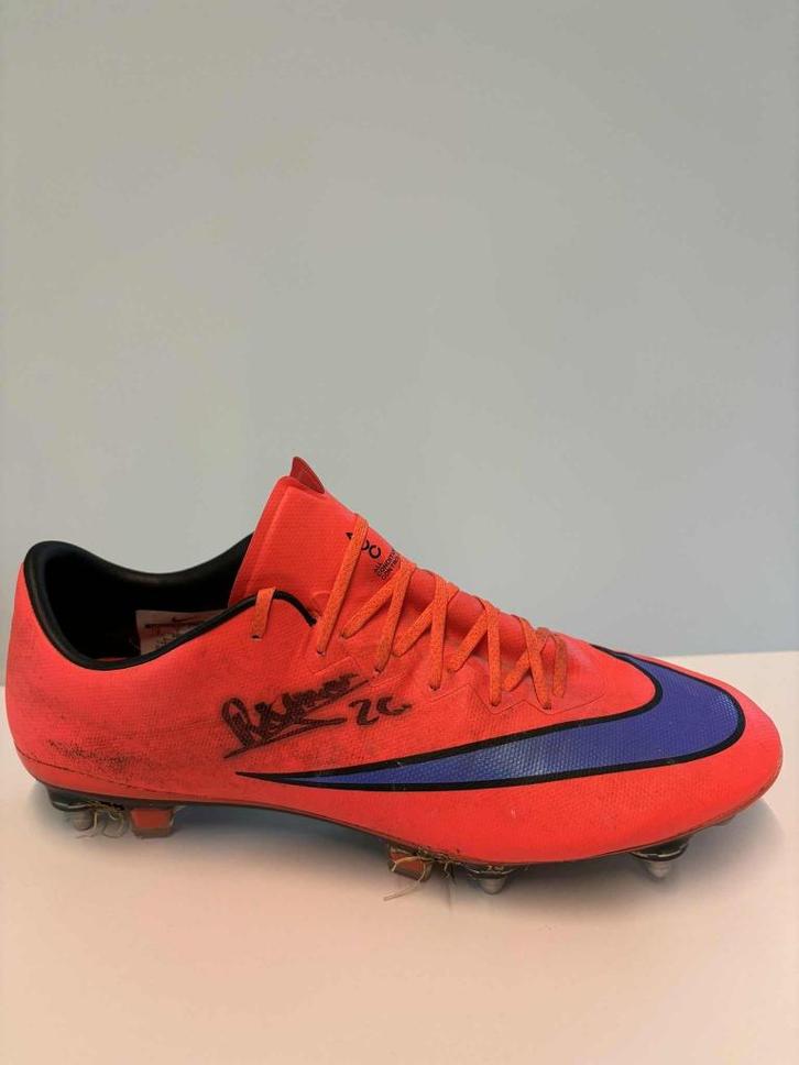 Matchworn schoen – Benito Raman (KAA Gent Kampioen 2015), Verzamelen, Sportartikelen en Voetbal, Gebruikt, Overige typen, Ophalen