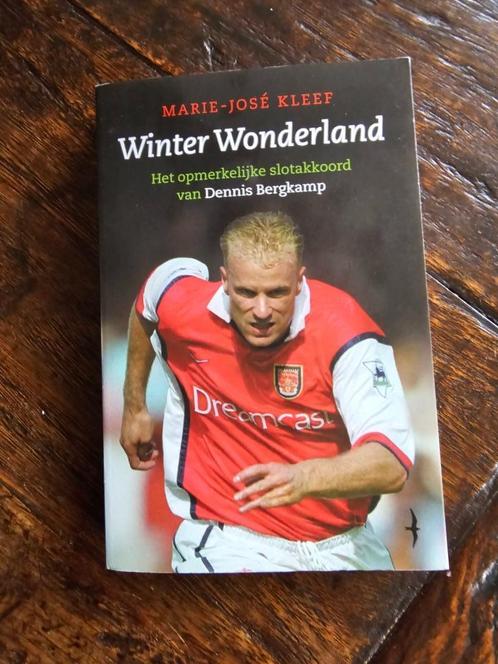 Winter Wonderland - Dennis Bergkamp, Boeken, Sportboeken, Zo goed als nieuw, Ophalen of Verzenden