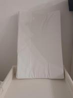 Luiertafel en luierkussens, Ophalen, Zo goed als nieuw