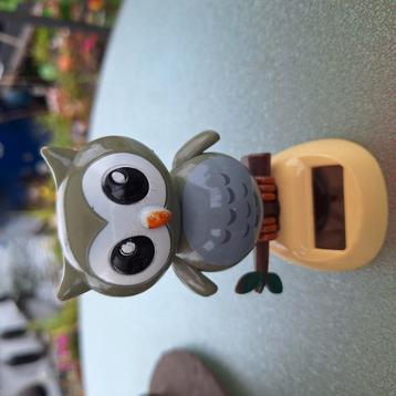 Wobbling head...uiltje op zonne-energie  beschikbaar voor biedingen