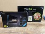 Wii noire + Balance Board noire, Consoles de jeu & Jeux vidéo, Consoles de jeu | Nintendo Wii, Avec 1 manette, Avec jeux, Utilisé