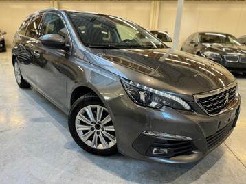 PEUGEOT 308 1.2i - Pano/Camera/Carplay beschikbaar voor biedingen