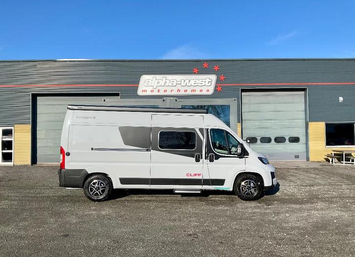 Sunlight Cliff 602 Adventure Ed 26 « AUTOMAT ET LONGS LITS », Caravanes & Camping, Camping-cars, Entreprise, jusqu'à 3, Modèle Bus ou Fourgon aménagé