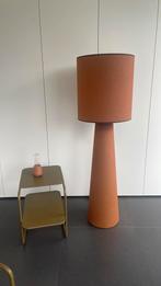 Staanlamp warm bruin, Huis en Inrichting, Lampen | Vloerlampen, Ophalen, Zo goed als nieuw