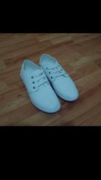 SPORTİEVE HERENSCHOEN MAAT 44, Wit, Ophalen of Verzenden, Zo goed als nieuw, Sneakers