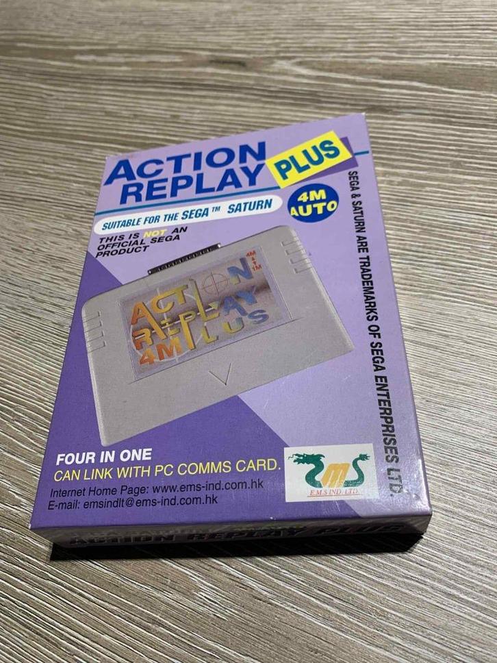 Sega Saturn Action Replay Plus, Games en Spelcomputers, Games | Sega, Zo goed als nieuw, Ophalen of Verzenden