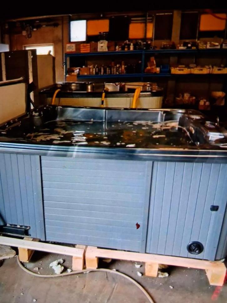 Gratis jacuzzi geleverd installeren 1 jaar garantie heb ik o, Zakelijke goederen, Horeca | Keukenapparatuur