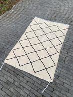 Handgeweven tapijt Beni Ouarain, Ophalen