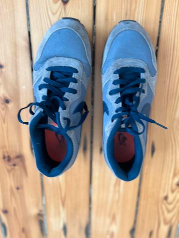NEW BALANCE 41,5 tot 42 leuke sneakers beschikbaar voor biedingen