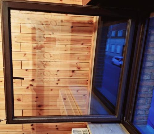 2 Houten Draai kiep Vensters dubbel glas *Meranti  *Samen50€, Doe-het-zelf en Bouw, Glas en Ramen, Gevelraam of Ruit, Dubbelglas