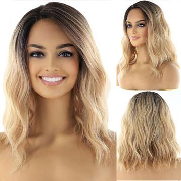 Lace pruik halflang haar met slagen model Venice beschikbaar voor biedingen