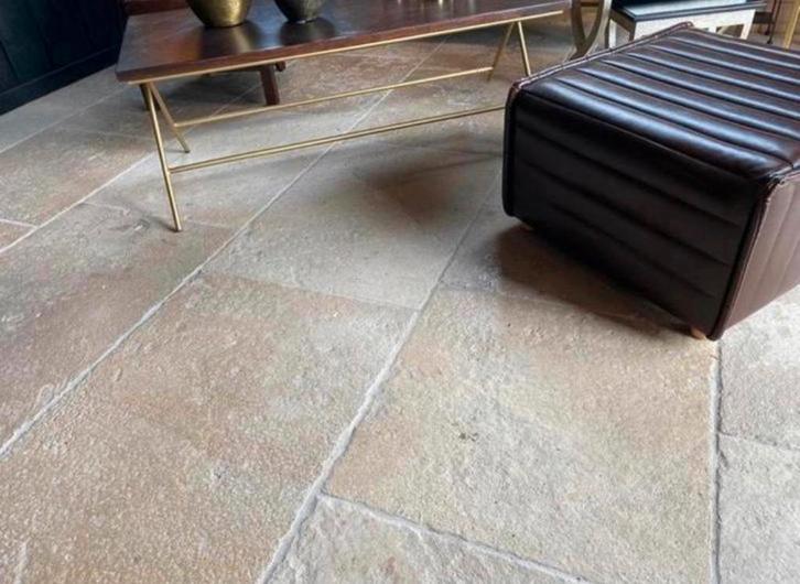 Pierre de Bourgogne Bourgondische dallen vloer tegels, Huis en Inrichting, Stoffering | Vloerbedekking, Nieuw, Parket, Ophalen of Verzenden