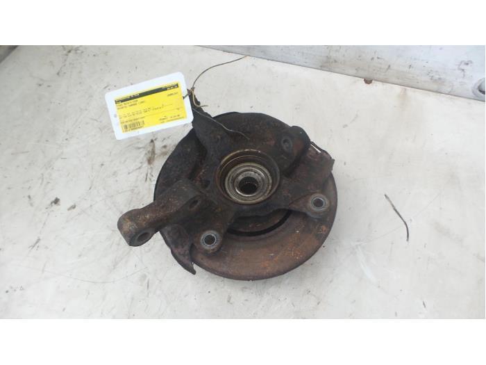 Fusee rechts-voor van een Daihatsu Charade, Auto-onderdelen, Ophanging en Onderstel, Daihatsu, Gebruikt, 3 maanden garantie, Ophalen of Verzenden