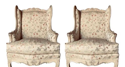 Paire de fauteuils à oreilles d'époque Louis XV en soie, Antiquités & Art, Antiquités | Meubles | Chaises & Canapés, Enlèvement ou Envoi