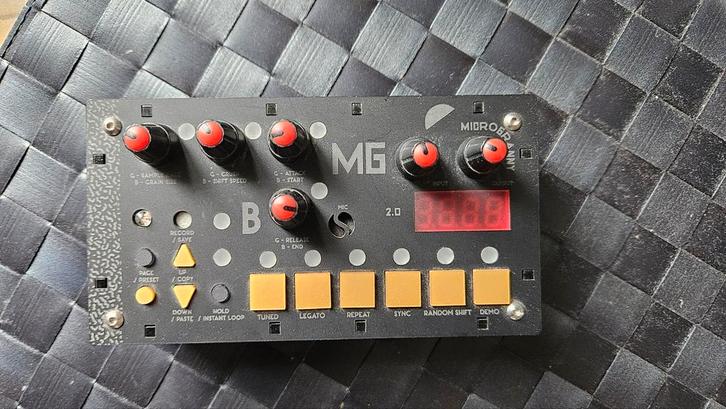 Microgranny 2.0, Muziek en Instrumenten, Synthesizers, Zo goed als nieuw, Ophalen of Verzenden