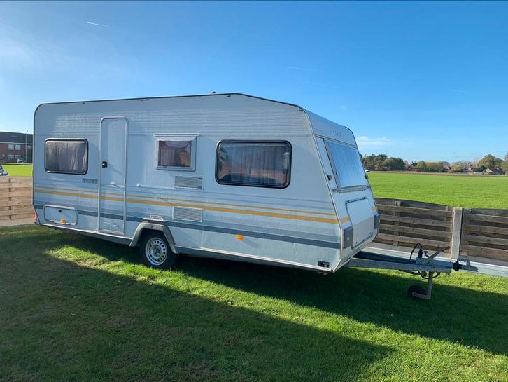 Knaus Südwind compleet met voortent+alle papieren, Caravans en Kamperen, Caravans, Particulier, tot en met 4, 750 - 1000 kg, Knaus