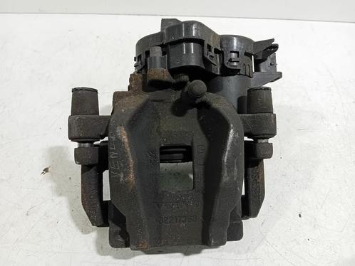 REMKLAUW LINKS ACHTER Volvo V60 II (ZW) (31687554), Auto-onderdelen, Remmen en Aandrijving, Volvo, Gebruikt