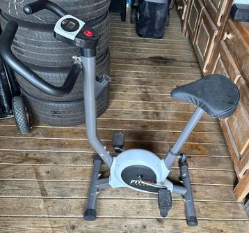 Manuele hometrainer met digitale meter beschikbaar voor biedingen