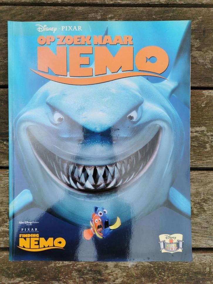 Finding Nemo - Op zoek naar Nemo - strip eerste druk., Livres, BD, Utilisé, Une BD, Enlèvement ou Envoi