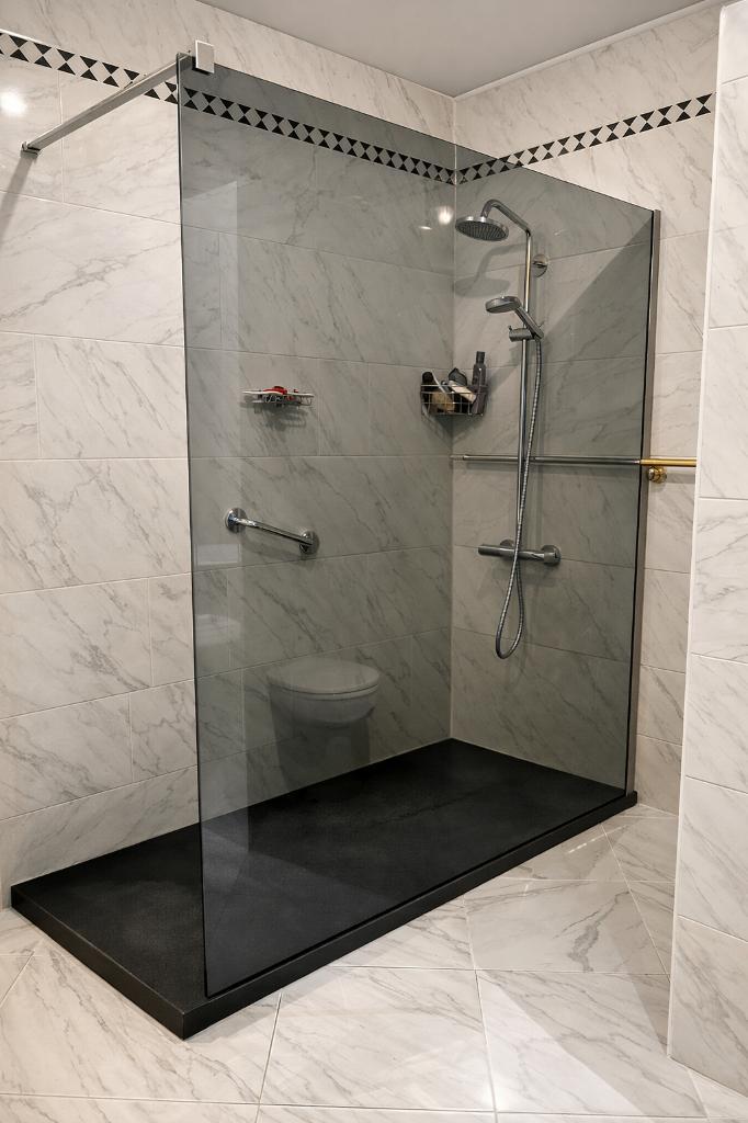 ACTIE !! Douchebak + douchewand + douchekraan €499, Bricolage & Construction, Sanitaire, Neuf, Enlèvement