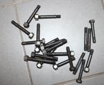 Originele cilinderkopbouten en andere bouten. Jeep W-motor, Ophalen of Verzenden, Overige soorten, Overige typen