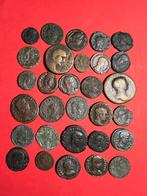 Gevarieerd lot van 30 Romeinse munten., Ophalen of Verzenden, Munten