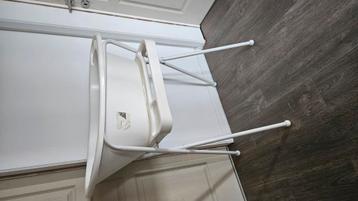 Baby badje met standaard  beschikbaar voor biedingen