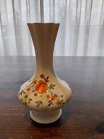 Petit vase en porcelaine, Enlèvement