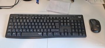 Logitech MK295 Wireless Mouse and Keyboard Combo - US Intern beschikbaar voor biedingen