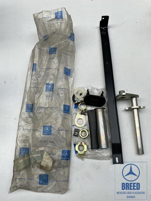 NOS montageset middenarmsteun voor Mercedes-Benz W116, Auto-onderdelen, Interieur en Bekleding, Mercedes-Benz, Nieuw, Ophalen of Verzenden