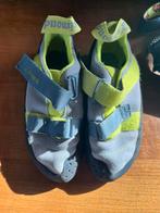 Klimmateriaal kids: harnas en schoenen, Ophalen of Verzenden, Zo goed als nieuw