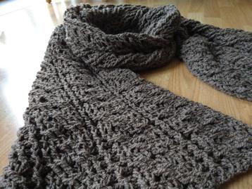 Nieuwe handgemaakte super lange warme sjaal  Lekker dik en w
