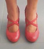 Rode pumps Miz Mooz, Kleding | Dames, Schoenen, Ophalen of Verzenden, Zo goed als nieuw, Pumps