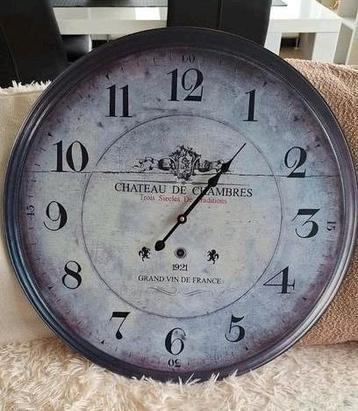 Wandklok 60cm beschikbaar voor biedingen