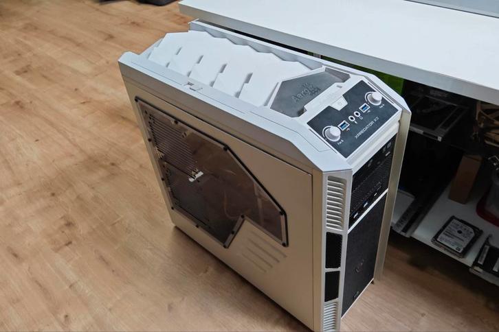 Xpredator x3 ordinateur, Informatique & Logiciels, Ordinateurs de bureau, Comme neuf, 3 à 4 Ghz, HDD, SSD, 16 GB, Avec carte vidéo