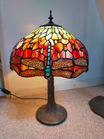 Fantastische Tiffany stijl tafellamp met libellen, Huis en Inrichting, Lampen | Tafellampen, Ophalen