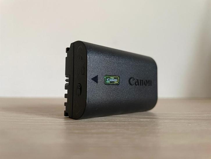 CANON LP-E6NH body batterij (4 stuks beschikbaar), Audio, Tv en Foto, Fotografie | Accu's en Batterijen, Gebruikt, Ophalen of Verzenden