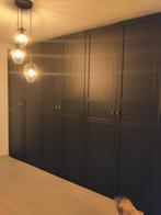 Kleerkast zwart met gouden handvaten, Huis en Inrichting, Ophalen, Zo goed als nieuw