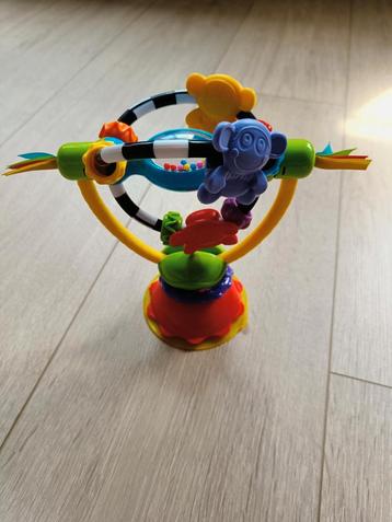 Playgro rammelaar: kinderstoel speeltje met zuignap