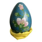 Lot d'œufs cloisonnés avec tasse, Enlèvement