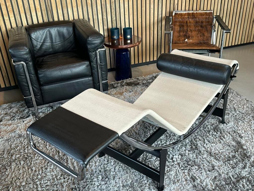 Unieke originele set van Corbusier Cassina LC 1, 2 & 4 !, Huis en Inrichting, Fauteuils, Zo goed als nieuw, Ophalen