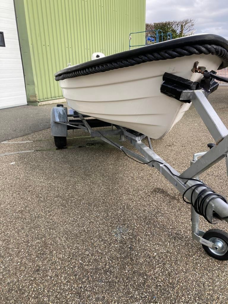 Polyester boot (Topcraft) met trailer en buitenboordmotor, Ophalen, Zo goed als nieuw, Polyester, Buitenboordmotor