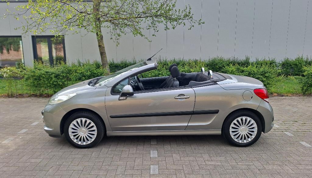 Peugeot 207cc 1.6i | 100dkm | Airco, Auto's, Voorwielaandrijving, 4 zetels, Stof, Zwart