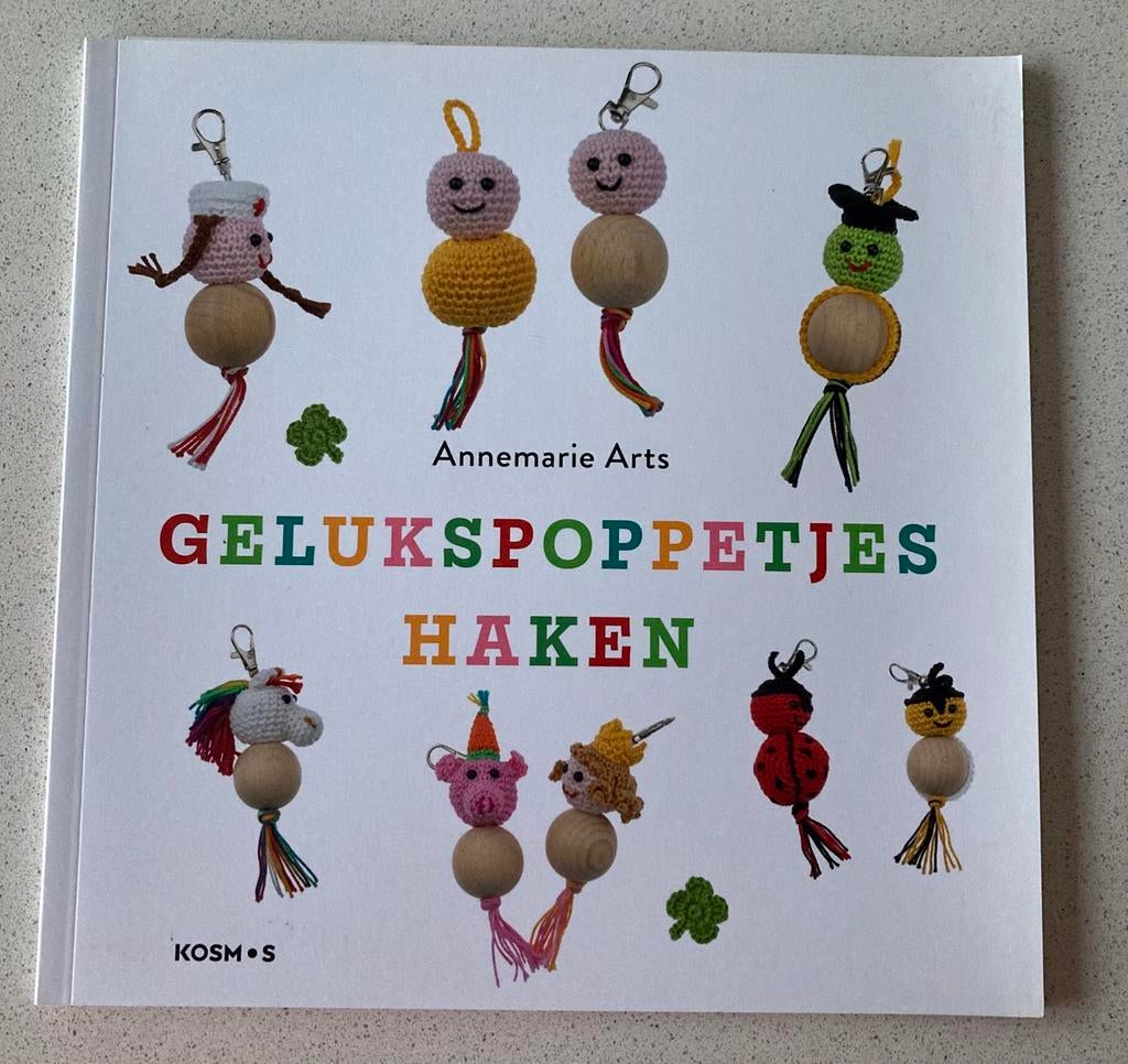 Gelukspoppetjes haken - Annemarie Arts, Ophalen of Verzenden, Nieuw, Haken, Patroon of Boek