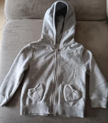 Gilet capuche gris clair fille 3-4 ans, Enlèvement ou Envoi, Utilisé, Fille, Pull ou Veste