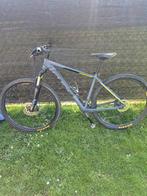 Vertalen..., Enlèvement, Hommes