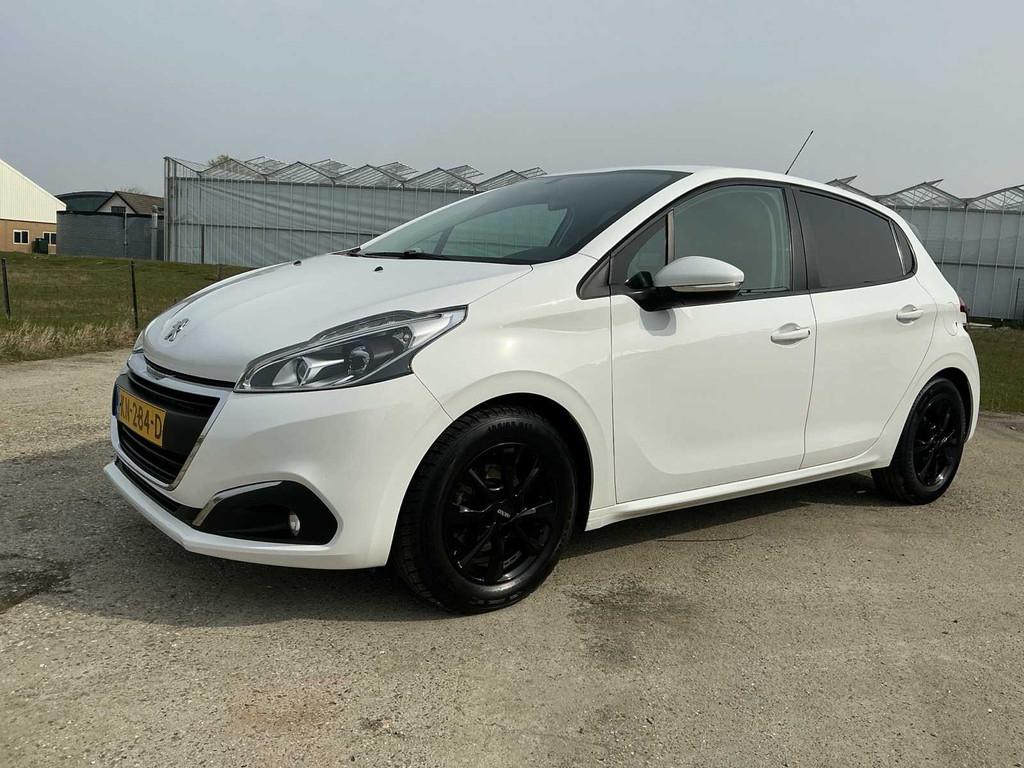 Peugeot 208 1.2 PureT 2016. Voiture de passagers Blue Lion, Achat, Euro 6, Entreprise, Occasion