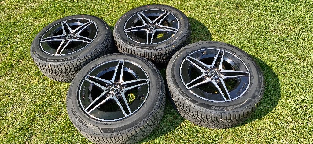 AMG 18 inch velgen met 4 nieuwe 4 seizoenbanden, Auto-onderdelen, Banden en Velgen, Velg(en), All Season, 18 inch, 235 mm, Personenwagen