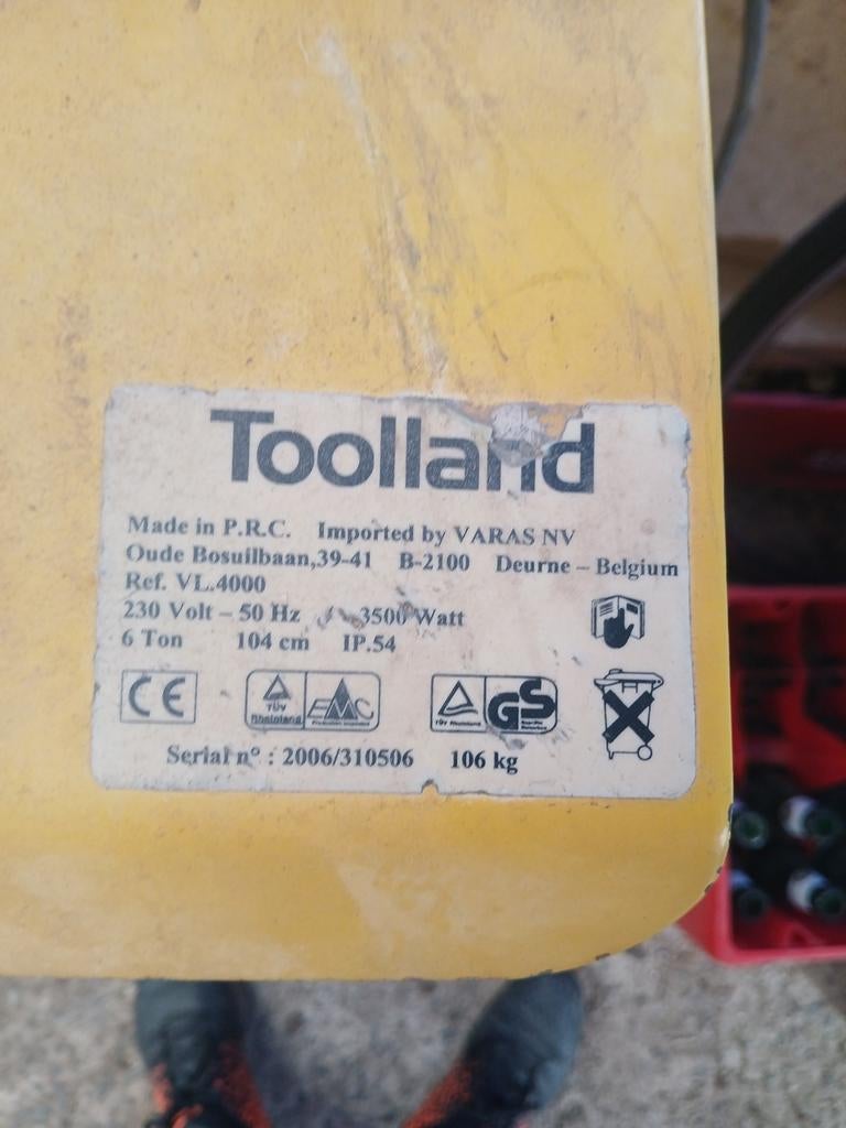 Houtklif machine, Ophalen