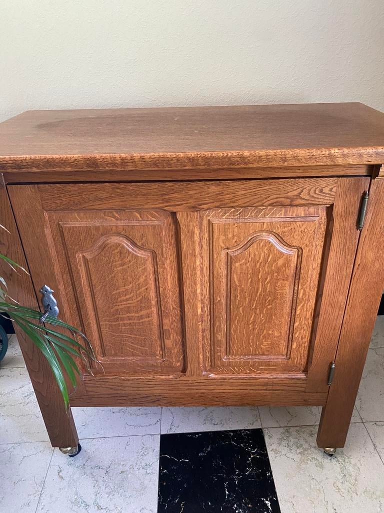 TV Kast op wieltjes, Ophalen, Gebruikt, Eikenhout, 50 tot 100 cm